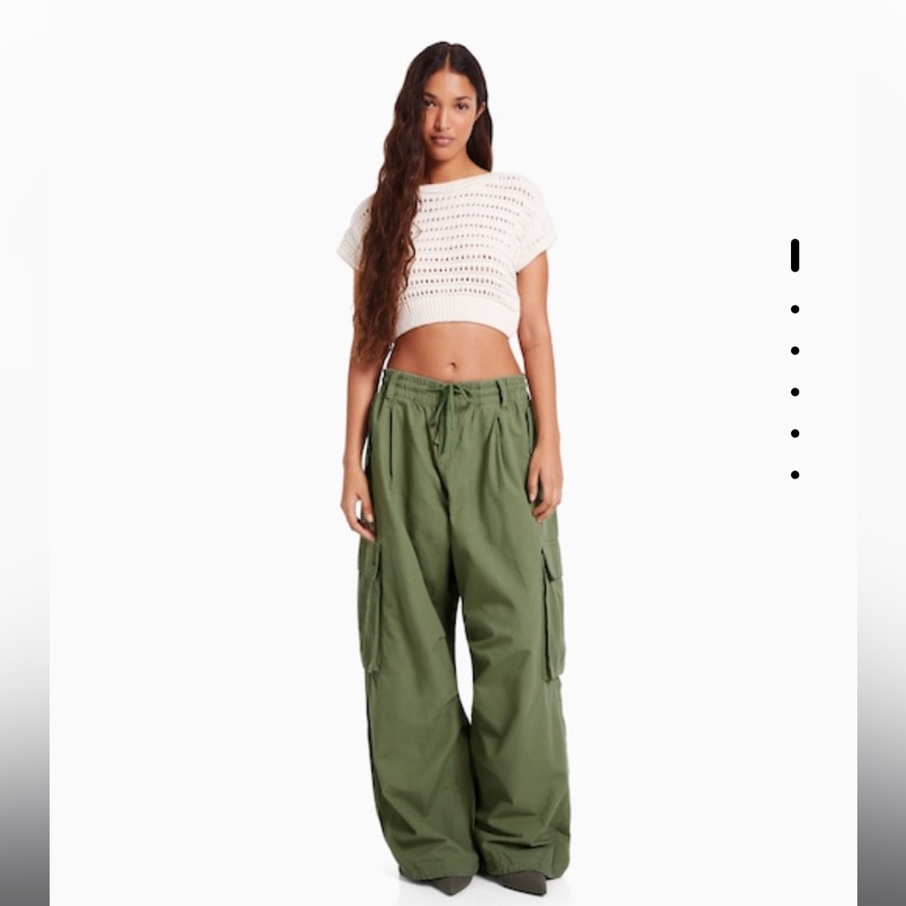 BERSHKA OVERSIZED CARGO PANTS
